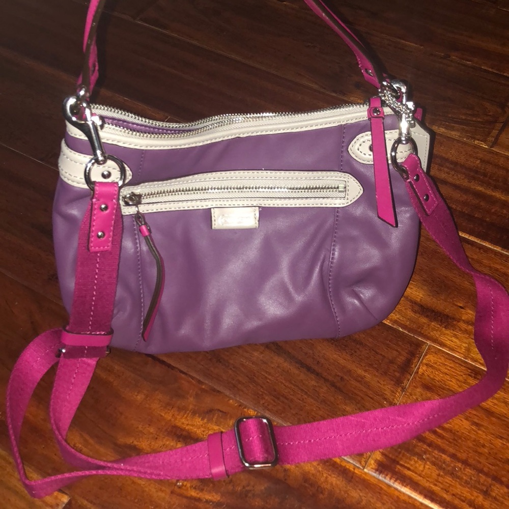 Small coach handbag, purple/magenta